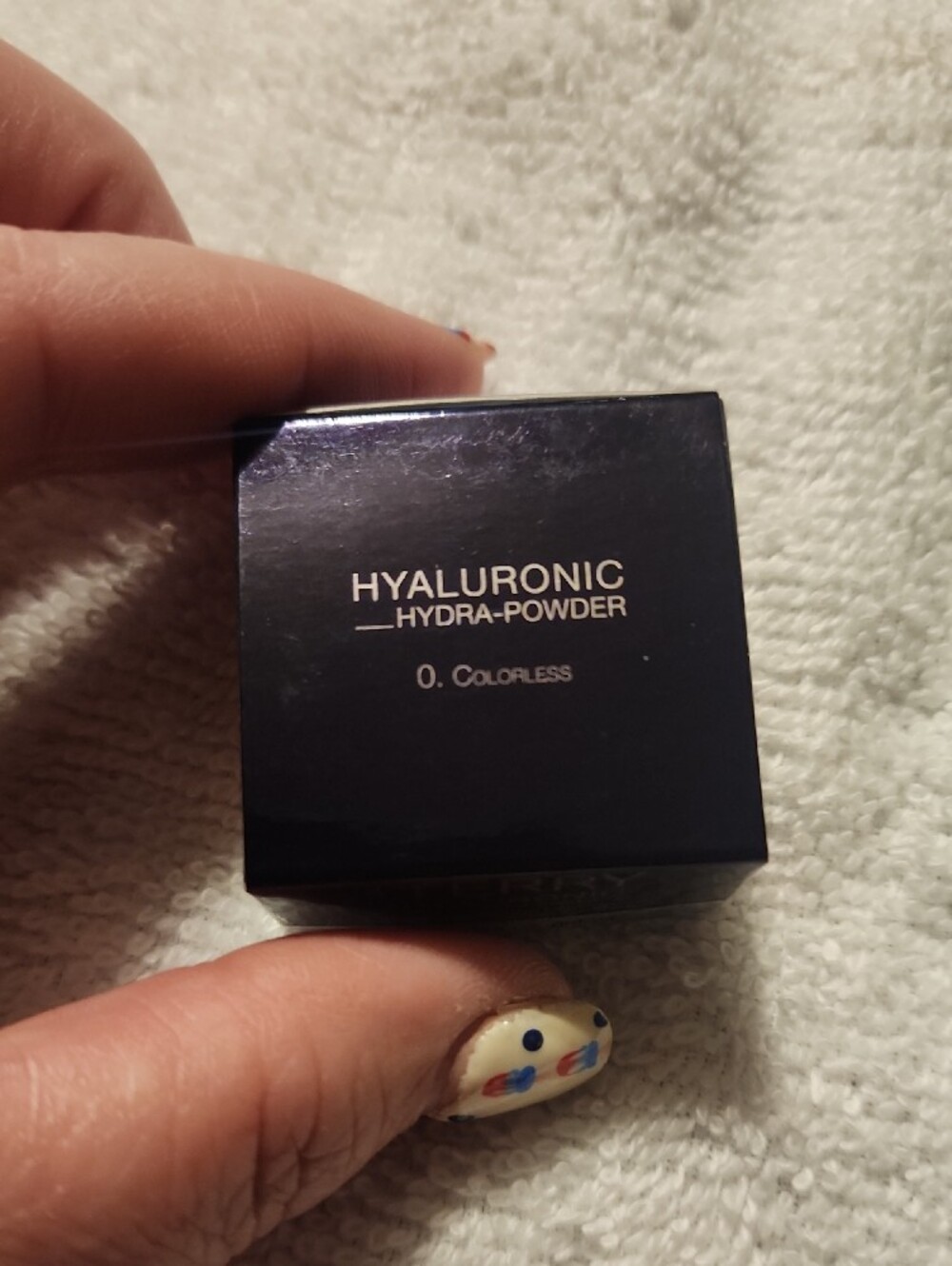 BY TERRY Hyaluronic Hydra-Powder - Black & Gold Compact - Picture 2 of 2
